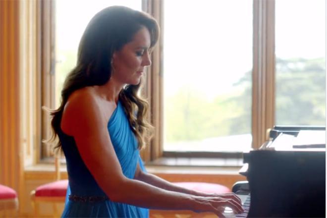 Kate Middleton toca el piano en la intro de Eurovisión 2023