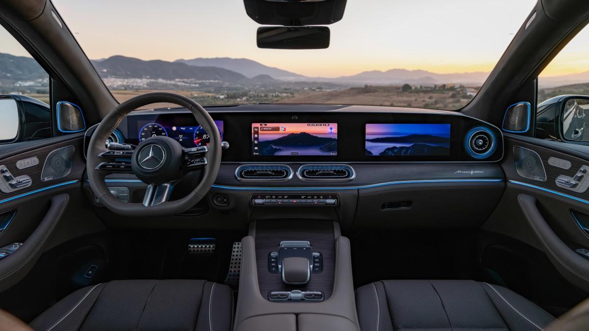 Interior del Mercedes-Benz GLS 2026