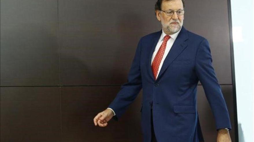 Rajoy da por superado el &quot;ecuador&quot; de la crisis del paro y UGT resalta el aumento de la precariedad