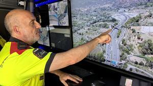 VÍDEO| Així funciona el dron de Trànsit que controla autopistes i multa els infractors