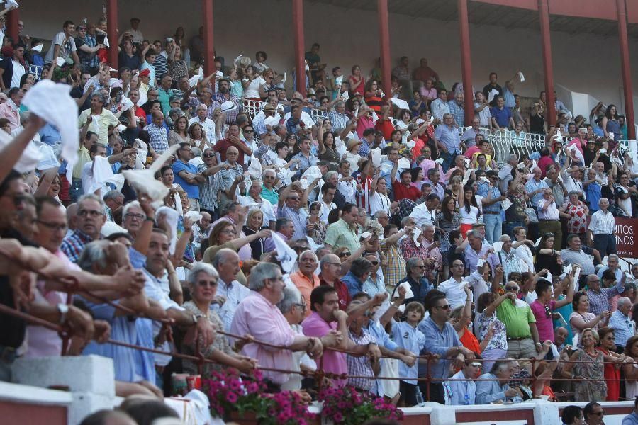 Toros en San Pedro: Cayetano, por la puerta grande