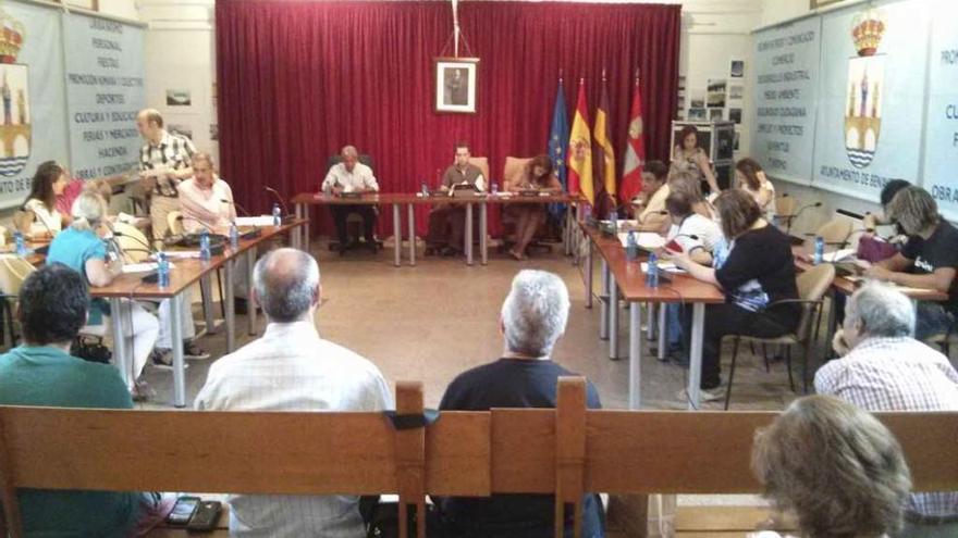 Ciudadanía presente en el primer pleno del mandato entre PSOE e IU.