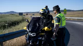 Nueva campaña de la DGT para reducir accidentes de motoristas, ciclistas y peatones en Cáceres