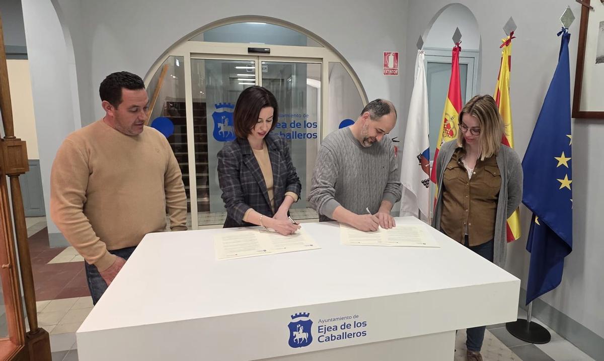 Ayuntamiento y Cruz Roja han renovado el convenio de colaboración para desarrollar acciones sociales en Ejea y sus Pueblos.
