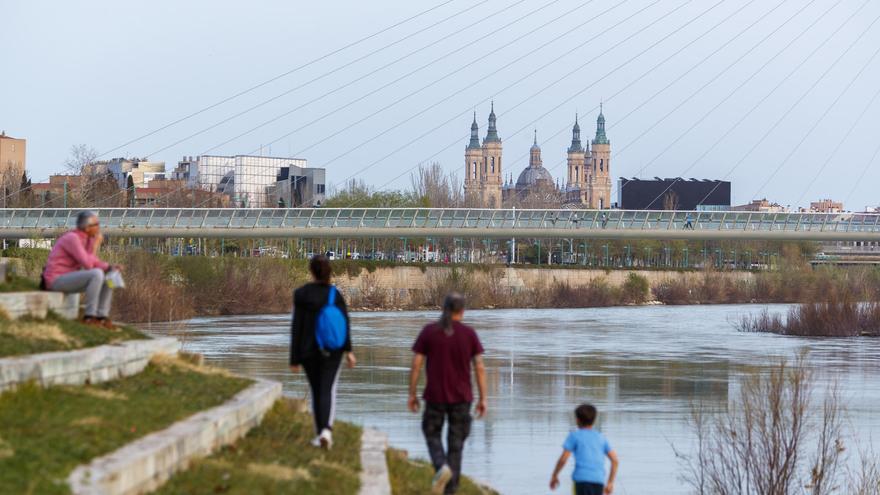 El tiempo se vuelve loco en Zaragoza: regresa el fresco y se anticipa el verano