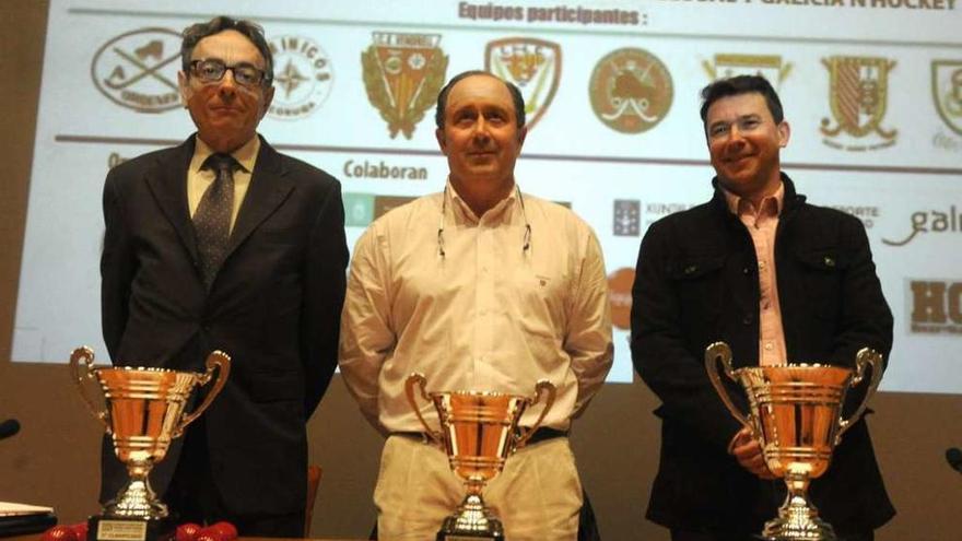 José María Masdeu, Julio Parga y Javier Losada, ayer en la presentación y sorteo del campeonato.