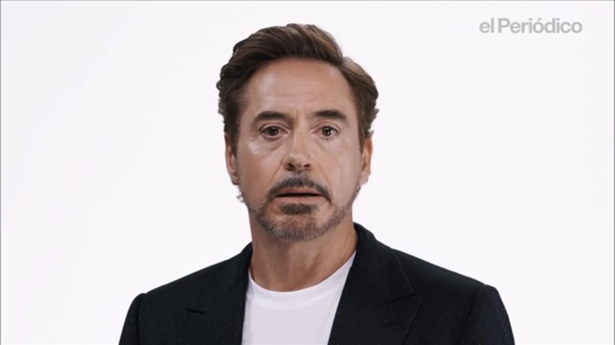 Els Venjadors demanen el vot per a Hillary Clinton, en un anunci de campanya.