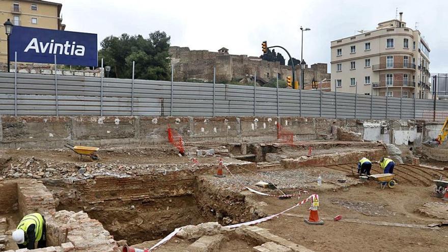 Trabajos en la parcela del Astoria.