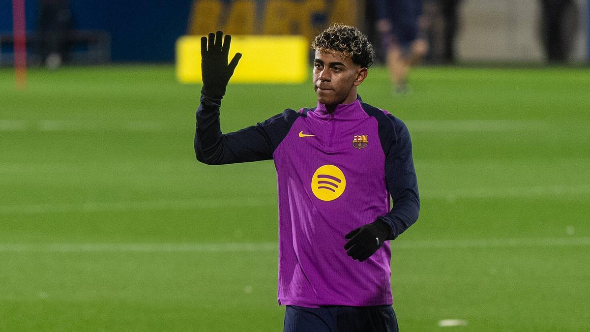 Entrenamiento del FC Barcelona masculino, en el estadi Johan Cruyff