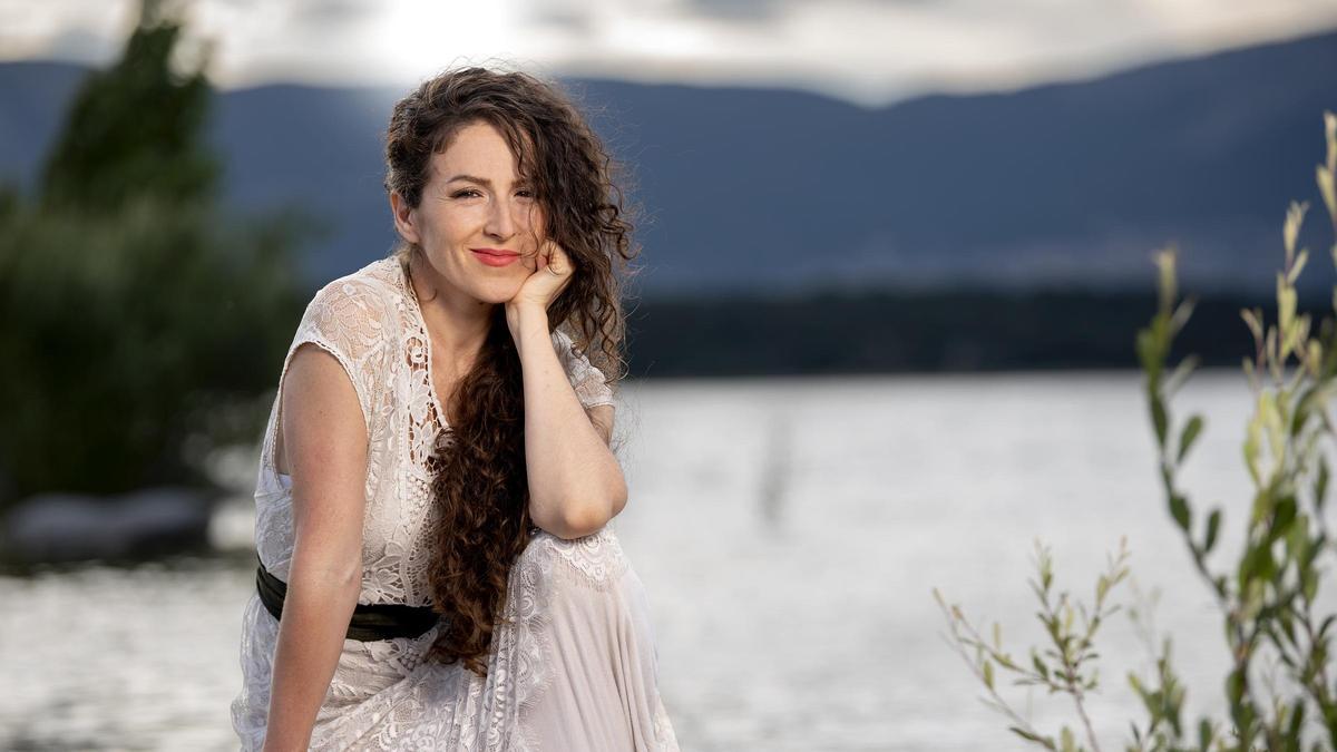 Ángela Cervantes Canta El Concierto Del Dia De Balears En Formentera