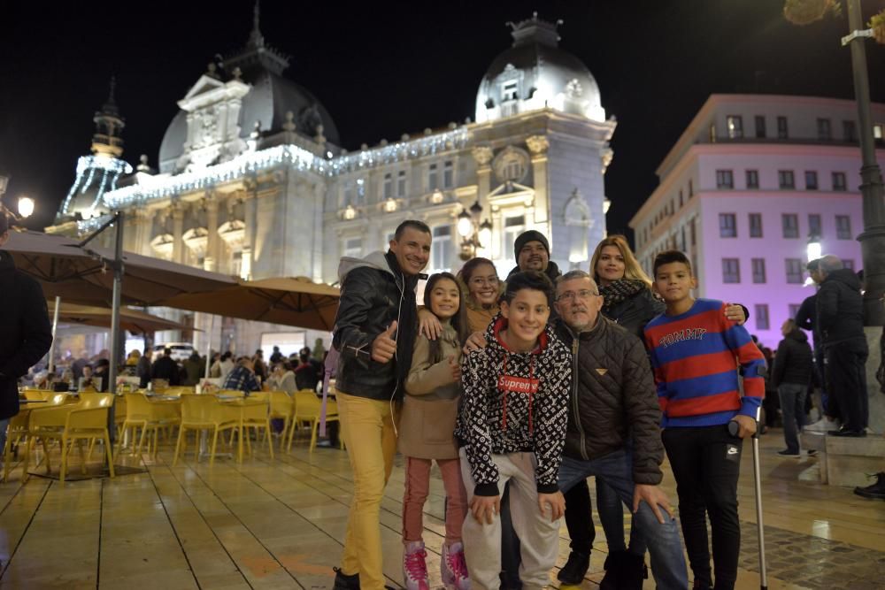 Roscón para todos en la Plaza del Ayuntamiento de Cartagena