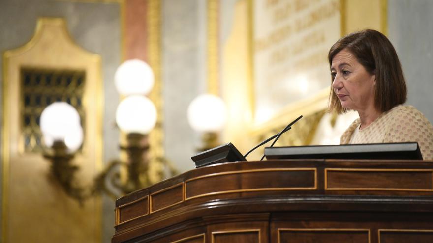 La presidenta del Congreso Francina Armengol durante una sesión plenaria.