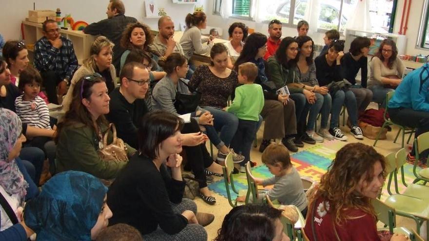 Un nutrido número de padres se interesaron en conocer cómo será el proyecto musical.