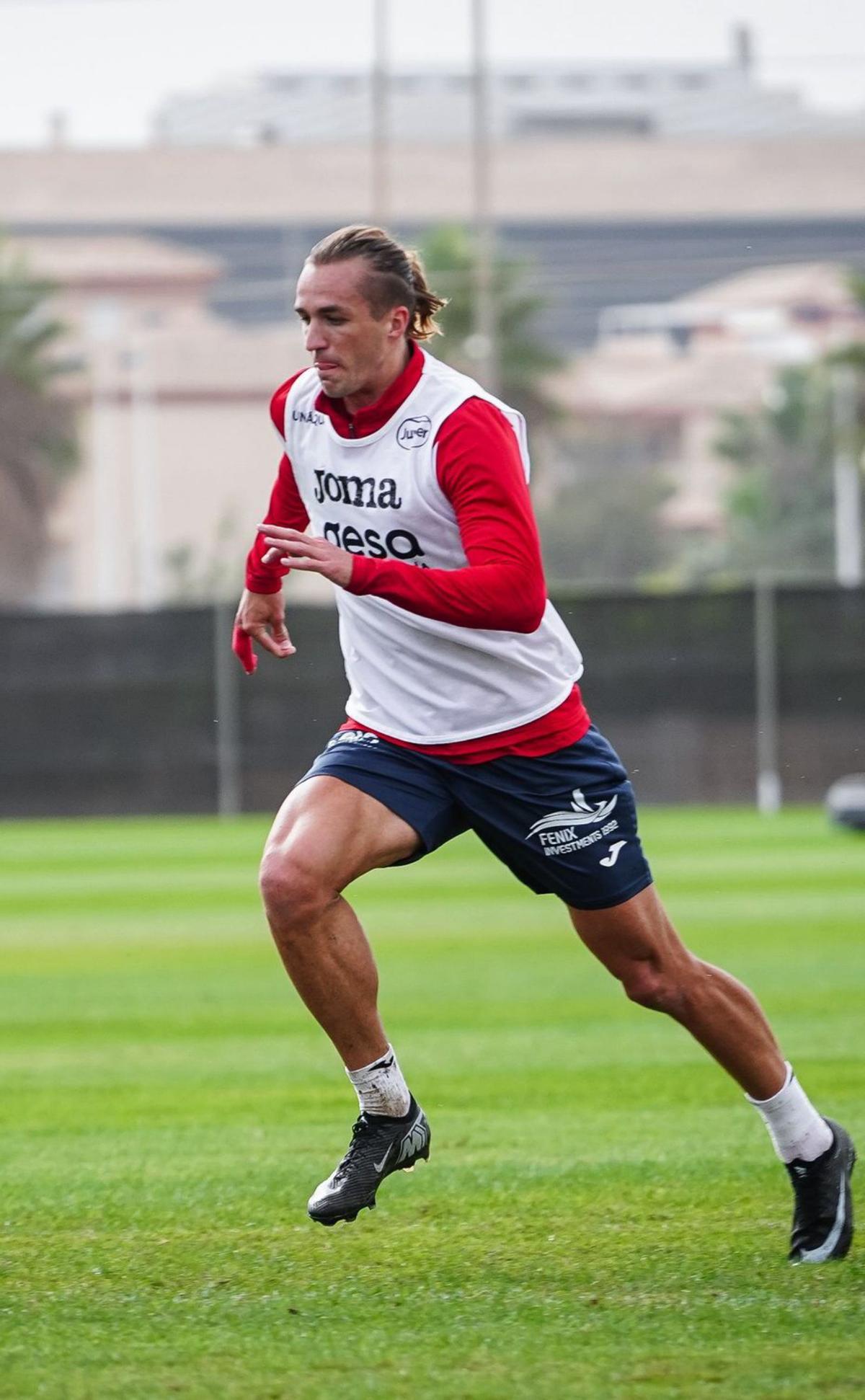 Pedro Benito, en un entrenamiento de esta semana. | REAL MURCIA