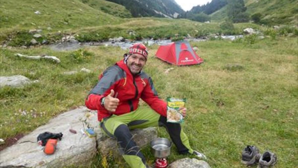 Domingo Alonso, en una de sus muchas escapadas a la montaña.