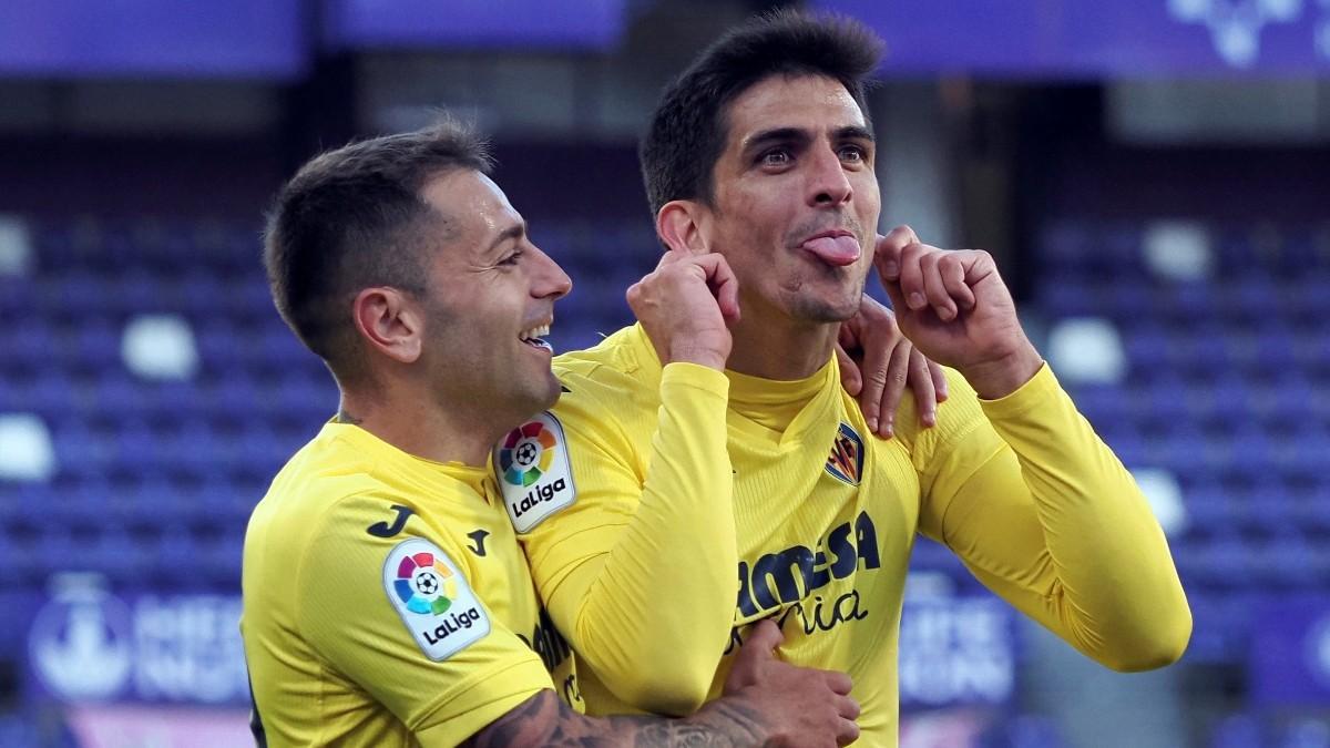 Gerard Moreno celebrando un gol con la camiseta del Villarreal