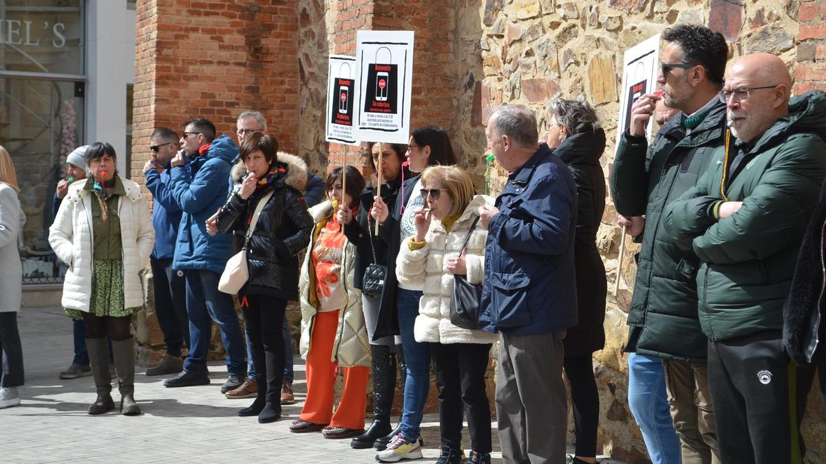 Comercio de Benavente durante la pitada "dulce" del pasado jueves, por falta de cobertura.
