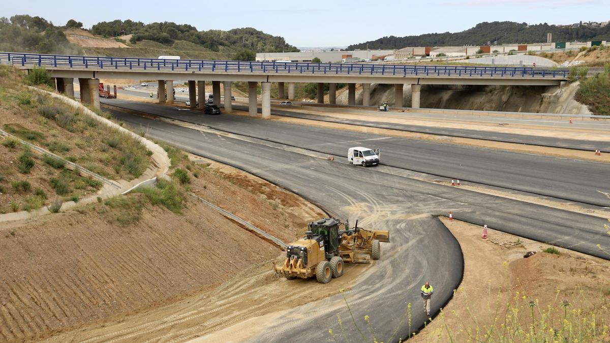 Treballs a la B-40 o Quart Cinturó a l'alçada de Viladecavalls, el maig passat