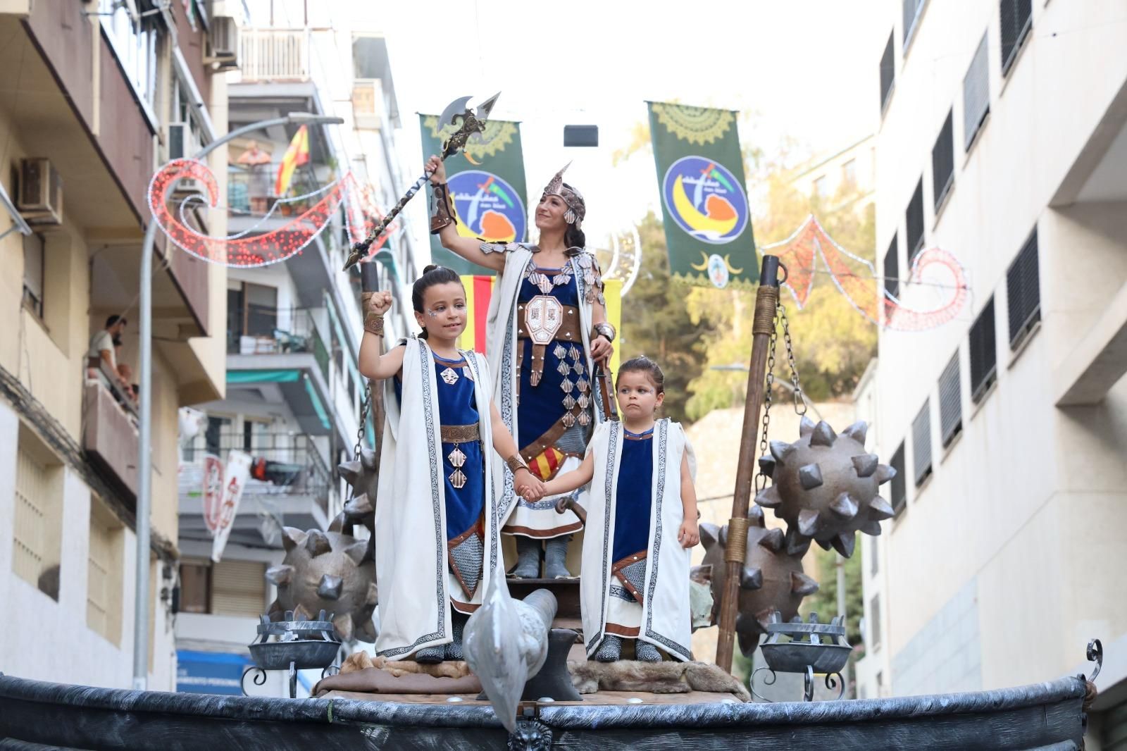 Imágenes del desfile de la entrada cristiana en San Blas