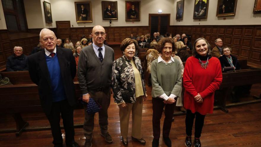 Carmen Mendoza: &quot;En aquel confinamiento yo cada día hacia un collage&quot;