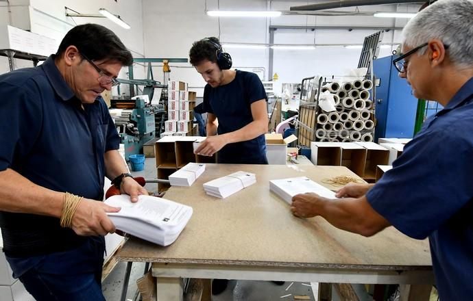 16/05/2019 EL GORO.  TELDE.  Impresión de papeletas en Forinsa. Adjudicataria de las europeas y también imprime de ayuntamientos y partidos.  Fotógrafa: YAIZA SOCORRO.  | 16/05/2019 | Fotógrafo: Yaiza Socorro