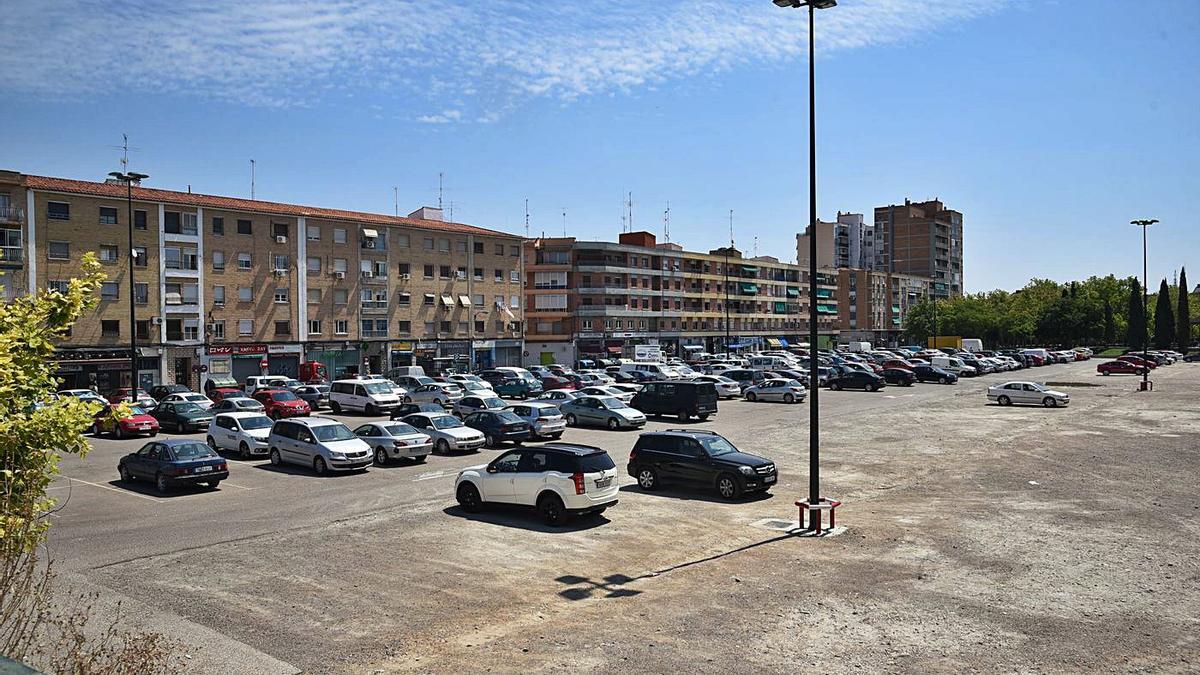 El párking de la calle Embarcadero de Casablanca tiene una capacidad para 450 vehículos.  | JAIME GALINDO