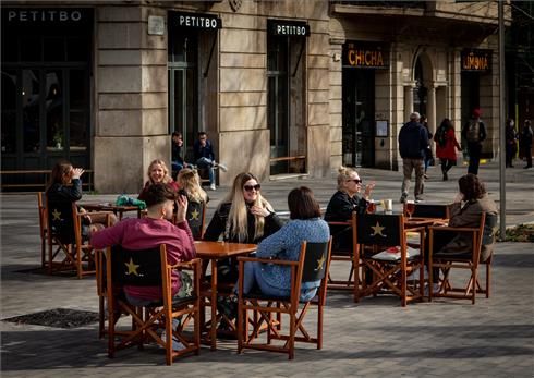 Terraza de un bar en el centro de Barcelona, en enero del 2020