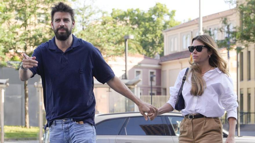 Gerard Piqué y Clara Chía desmienten su ruptura