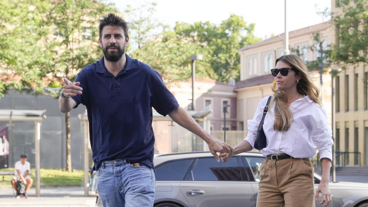 Gerard Piqué y Clara Chía desmienten su ruptura