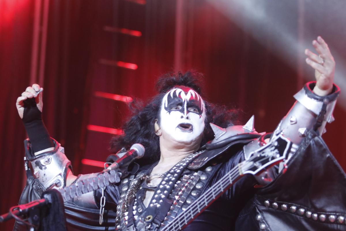 Kiss revienta los Califas