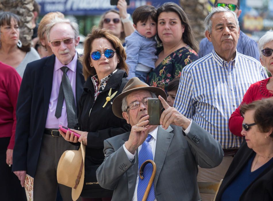 Las calles de Alicante se llenan de fieles en las procesiones del Domingo de Ramos