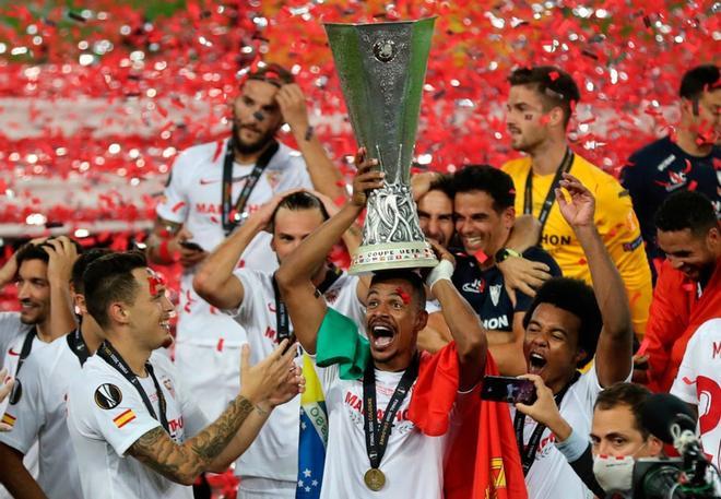 El Sevilla FC campeón en la final de la UEFA Europa League 2020 disputada en el Rhein Energie Stadion en Colonia entre el Sevilla FC y el Inter de Milan.