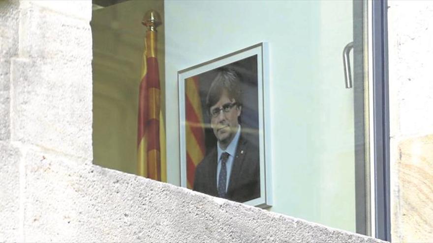 Puigdemont y cinco exconsejeros prevén pedir asilo político en Bélgica