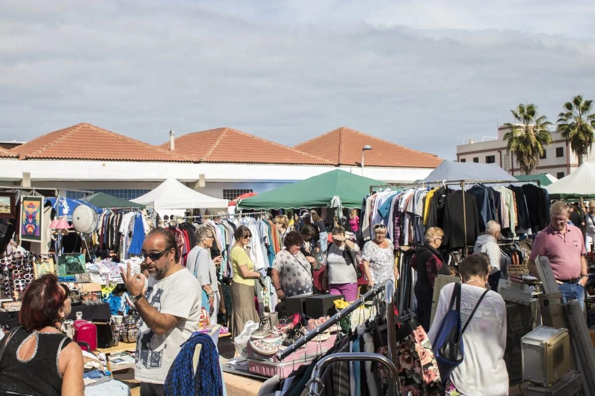 Una imagen del mercadillo que se celebra cada miércoles y sábado en el Puerto de la Cruz