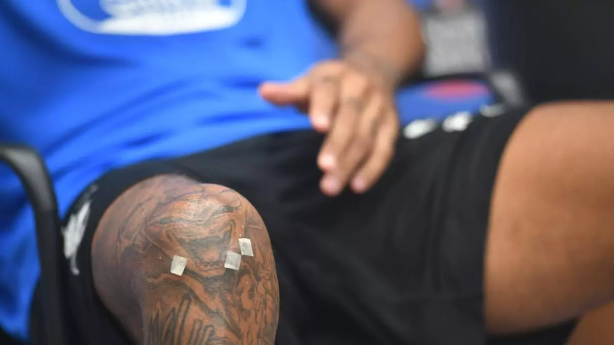 El 'Majin Boo' de Aubameyang preside la rodilla operada: así luce un tatuaje muy especial de Dragon Ball para el delantero del Deportivo