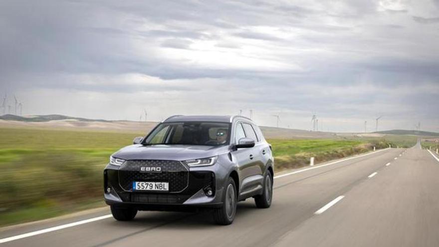 Ebro s700 PHEV: más de 1.000 km de autonomía y todas las ventajas de la etiqueta ECO de la DGT