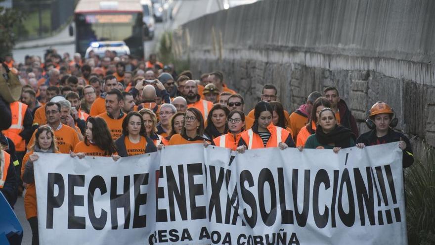 Manifestación en defensa del empleo en Alcoa.