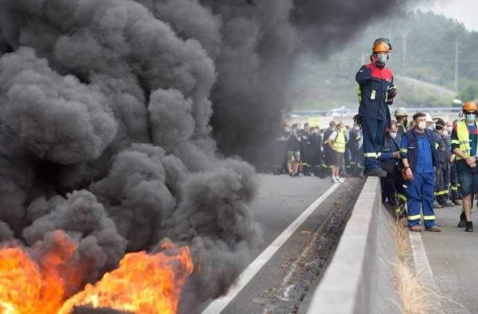 Protestas contra los despidos en Alcoa San Cibrao