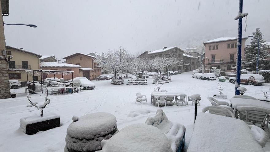 La nevada més important de la temporada emblanquina diferents punts de la Catalunya central