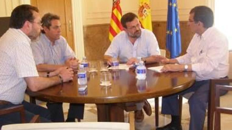 Casanova lamenta que el PSPV decline acudir a la reunión sobre el paseo marítimo en Madrid