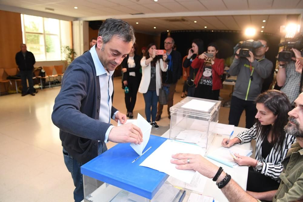 Así votan los candidatos en A Coruña