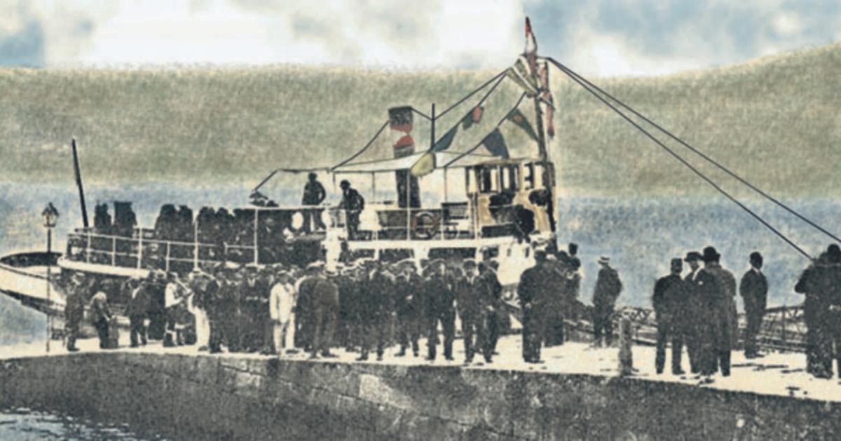 Botadura do María Luisa en 1922. | Arquivo do autor
