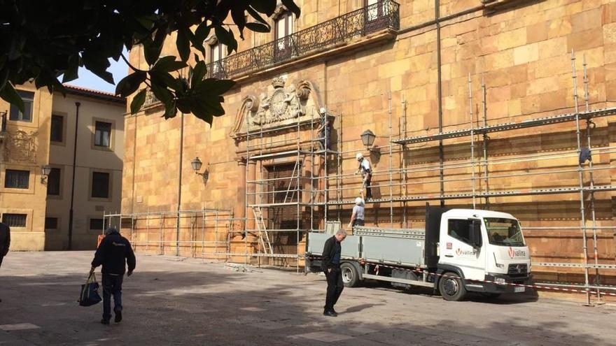 Comienzan las obras en la fachada de la Corrada del Obispo