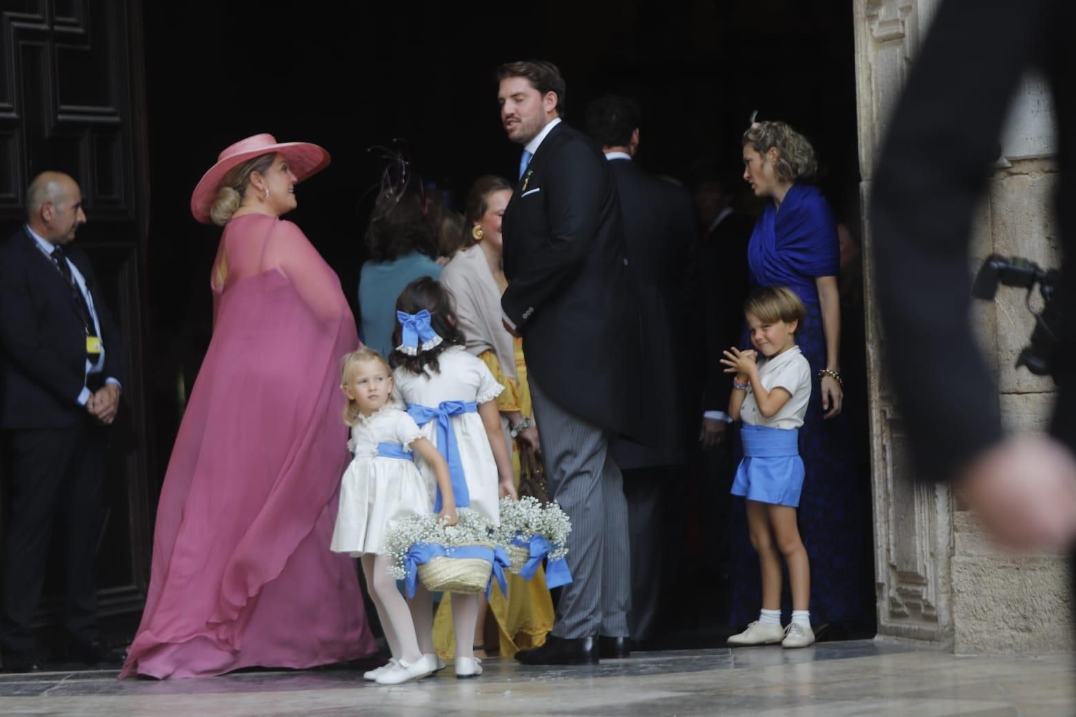 Así ha sido la llegada de los invitados a la boda real en València
