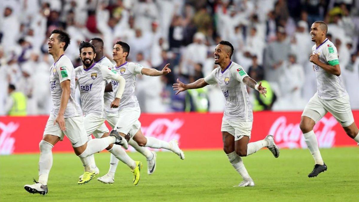 Los jugadores del Al Ain celebrando el pase