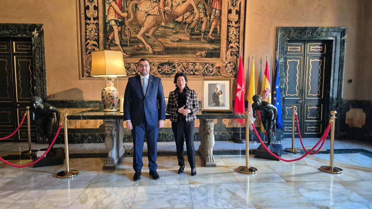 Adrián Barbón e Isabel Celaá, esta mañana en El Vaticano