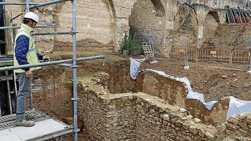 Alertan del abandono de los restos hallados en la rehabilitación de alcazaba de Badajoz