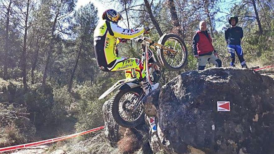 Uns 70 pilots van viure un exigent Trial de Salelles del MC Manresa