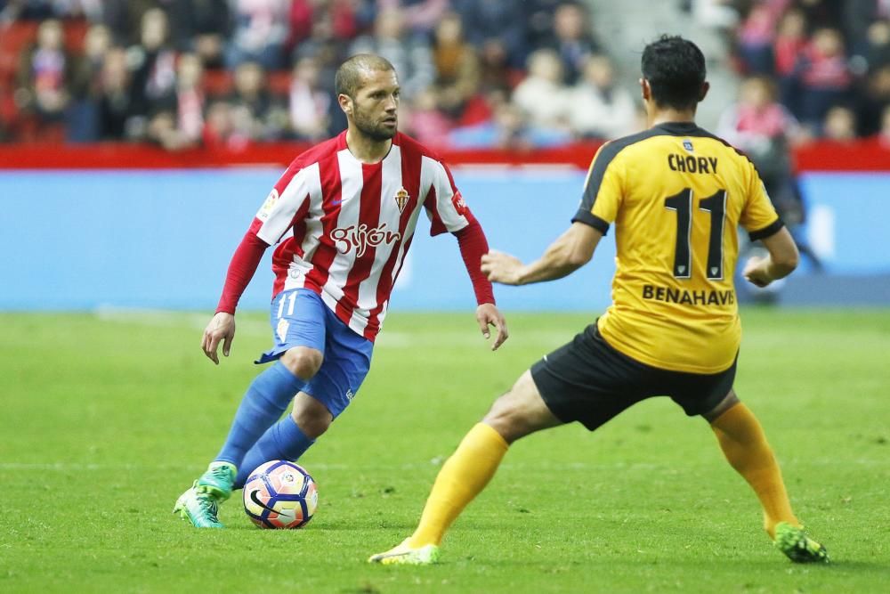 El partido entre el Sporting y el Málaga, en imágenes