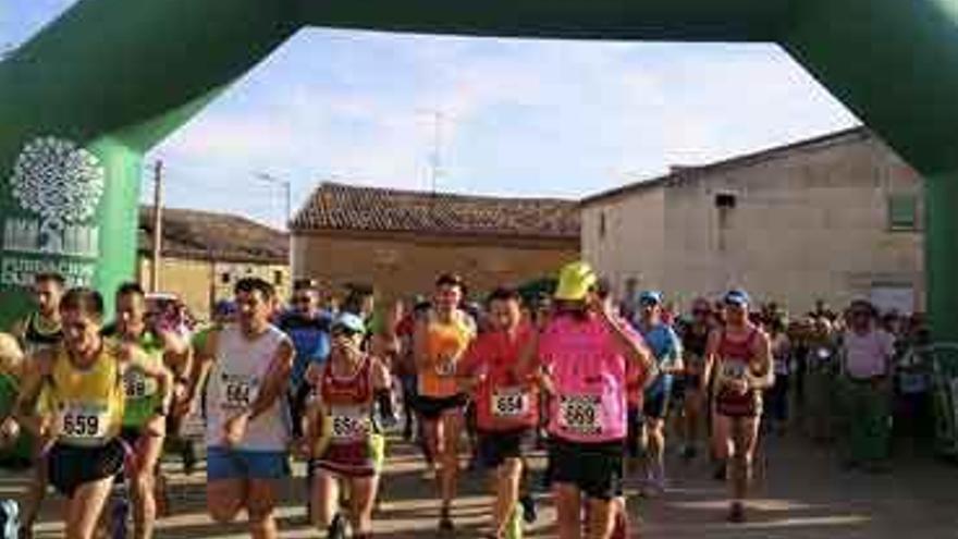 Salida de la carrera celebrada en Benegiles el pasado domingo.